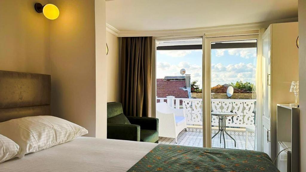 Hi Hotel Ivy Bueyuekada Prinseøyene Eksteriør bilde