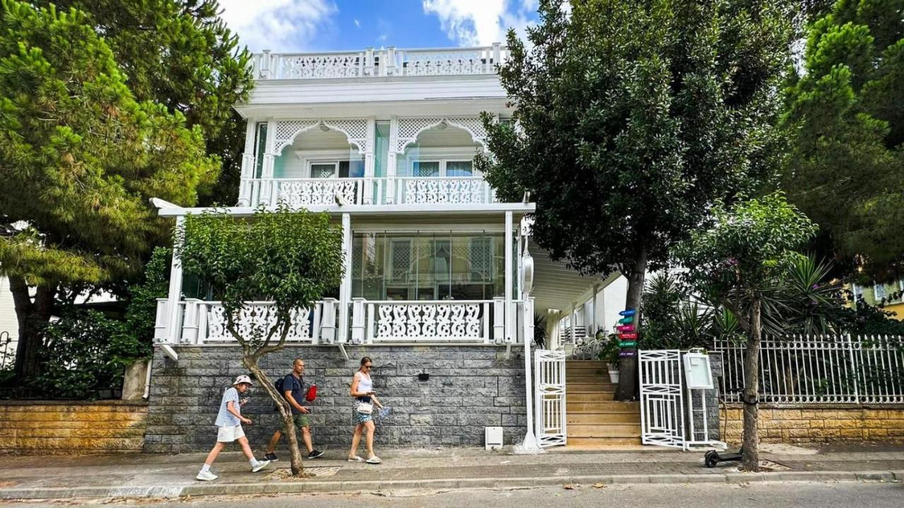 Hi Hotel Ivy Bueyuekada Prinseøyene Eksteriør bilde