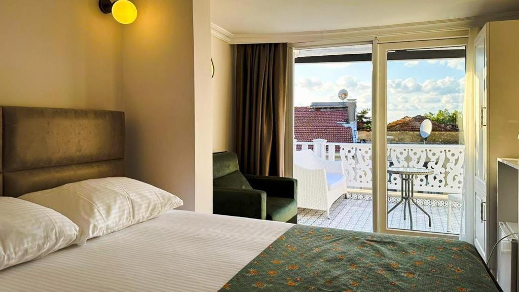 Hi Hotel Ivy Bueyuekada Prinseøyene Eksteriør bilde
