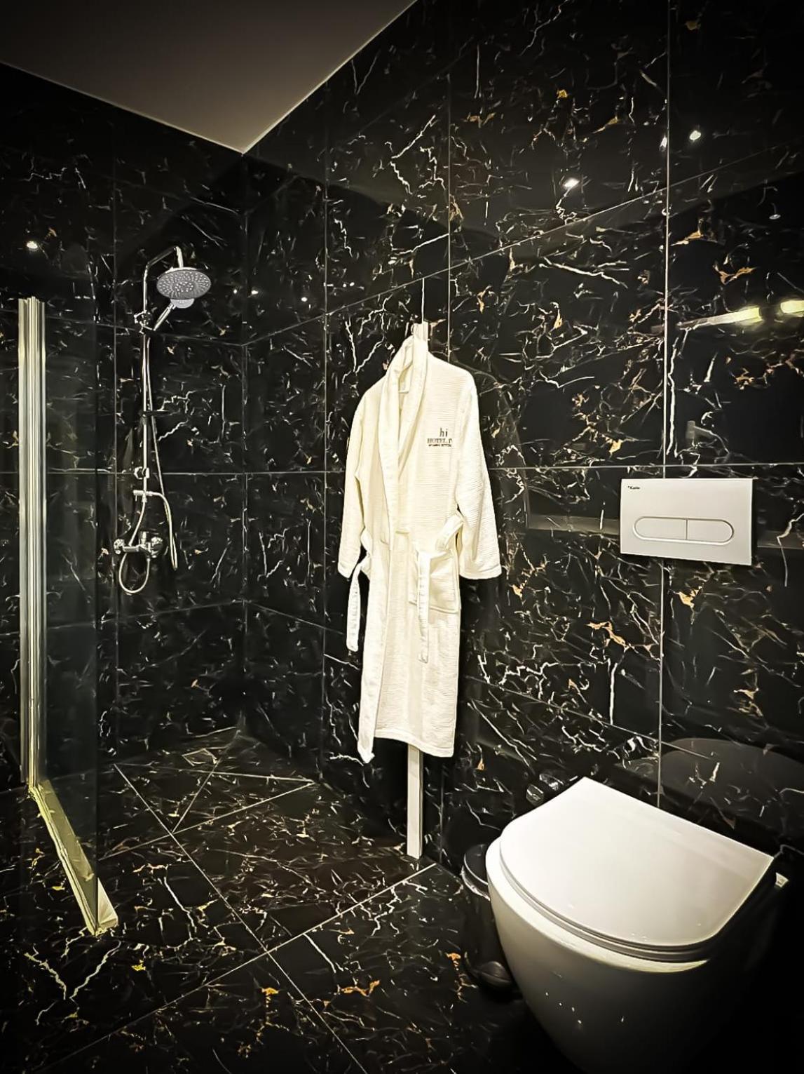 Hi Hotel Ivy Bueyuekada Prinseøyene Eksteriør bilde
