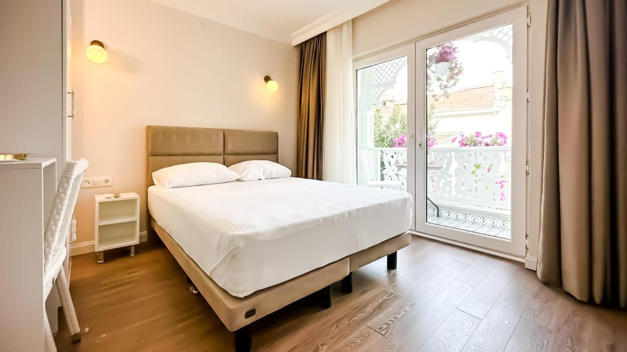 Hi Hotel Ivy Bueyuekada Prinseøyene Eksteriør bilde